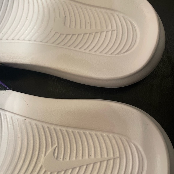 One of a kind Nike slides! - Picture 4 of 6